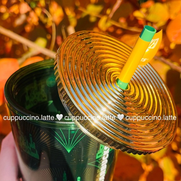 💚NWT✨2024 Starbucks X Wicked Metallic Gold & Green Emerald City Castle Tumbler - Picture 6 of 6
